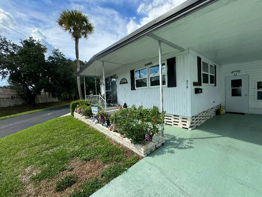 315 Murray Drive a Lakeland, FL Mobile or Manufactured Home for Sale